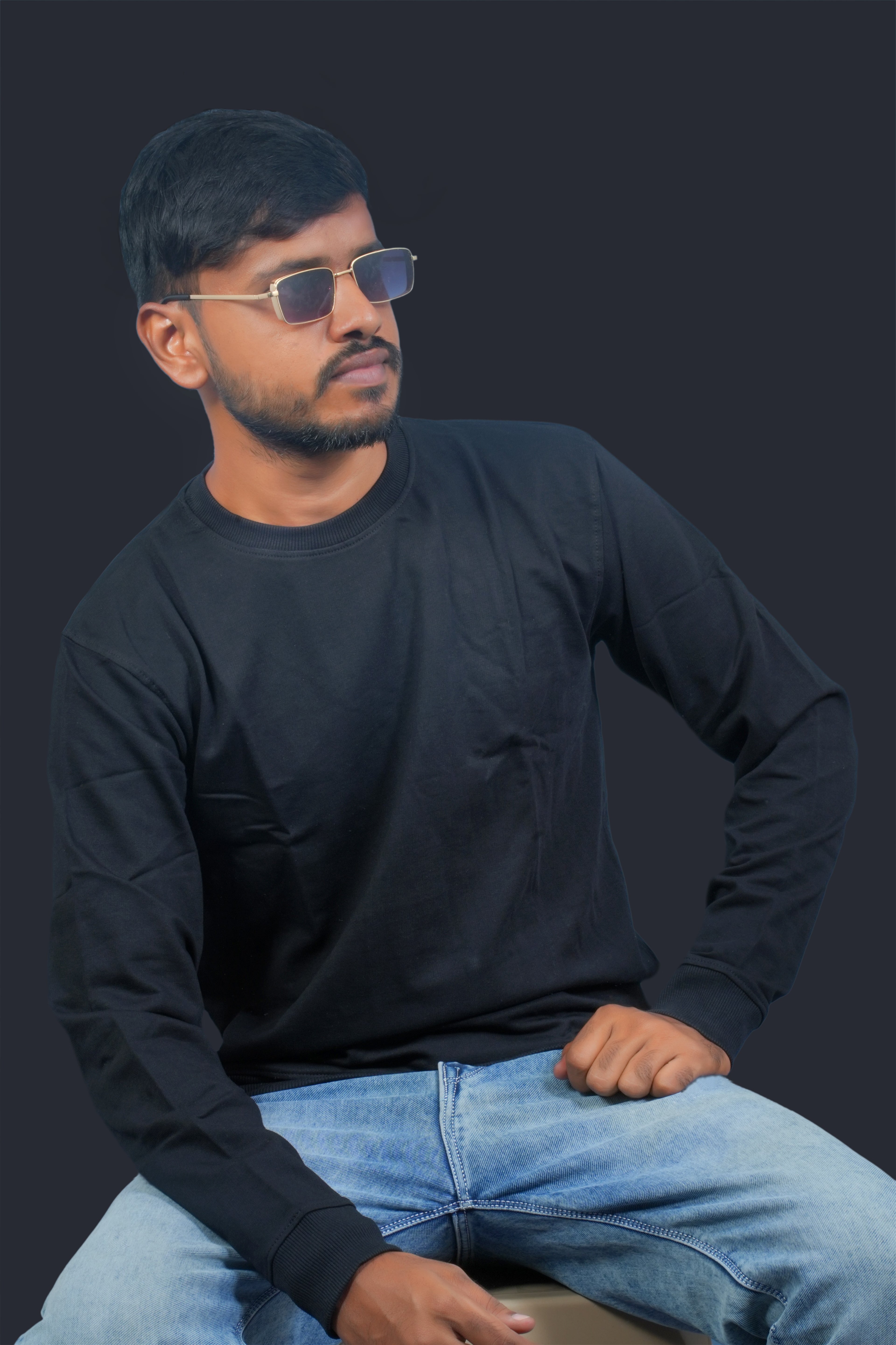 MRUVA's Sweatshirt - Black