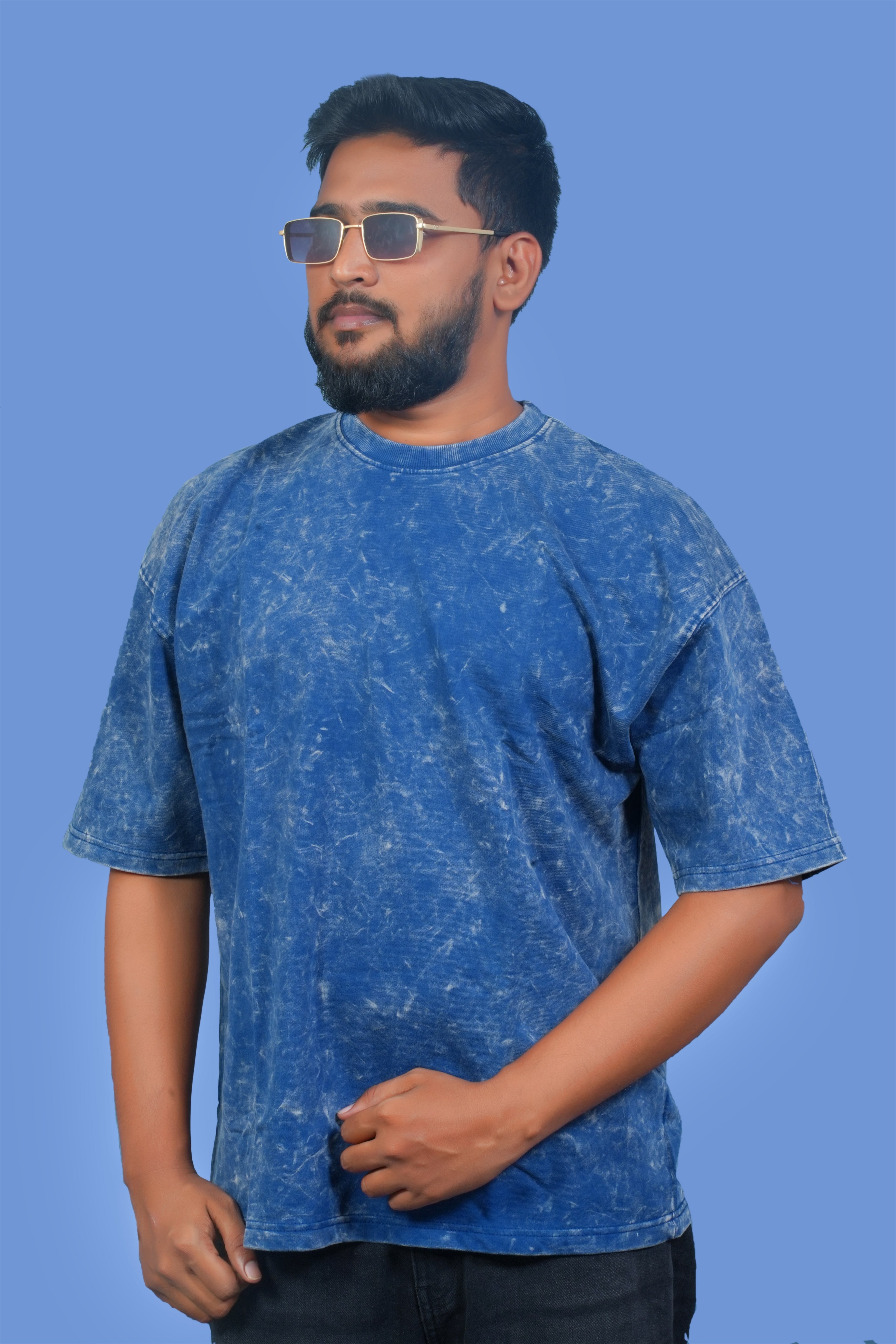 MRUVA's Acid Wash Oversized Fit - Blue